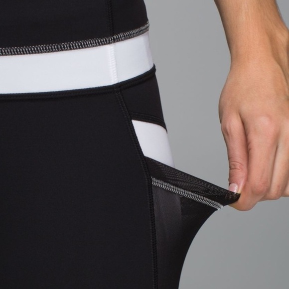 Lululemon Run Inspire Crop II Reflective legging Size 4 - Picture 11 of 16